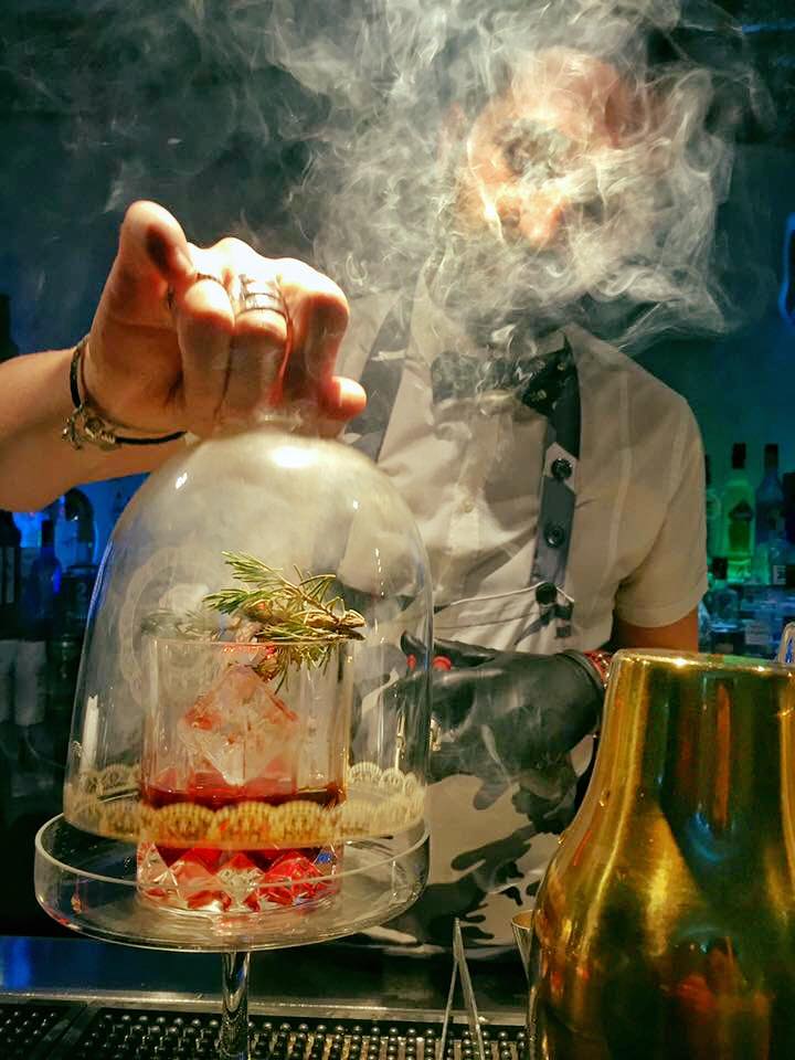 Molecular mixology cocktail